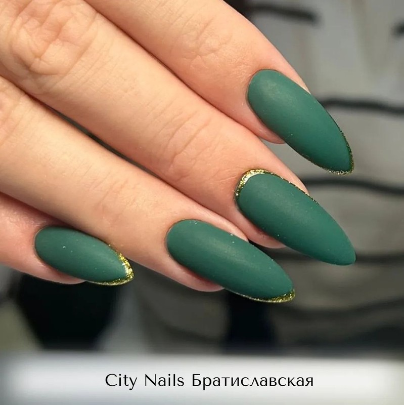 Маникюр
